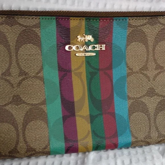 Coach Large Corner Zip Wristlet In Signature Canvas with Vibrant Stripes NWOT - Picture 4 of 8